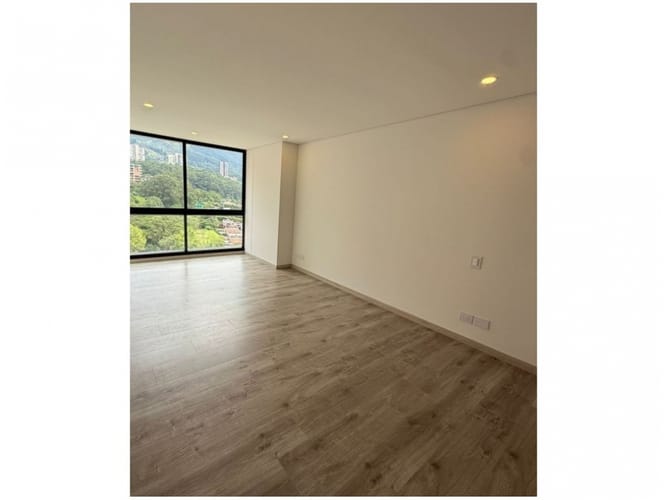 Apartamento de 2 alcobas en venta en Las Palmas, Medellín, 108 m² · foto 12 de 24