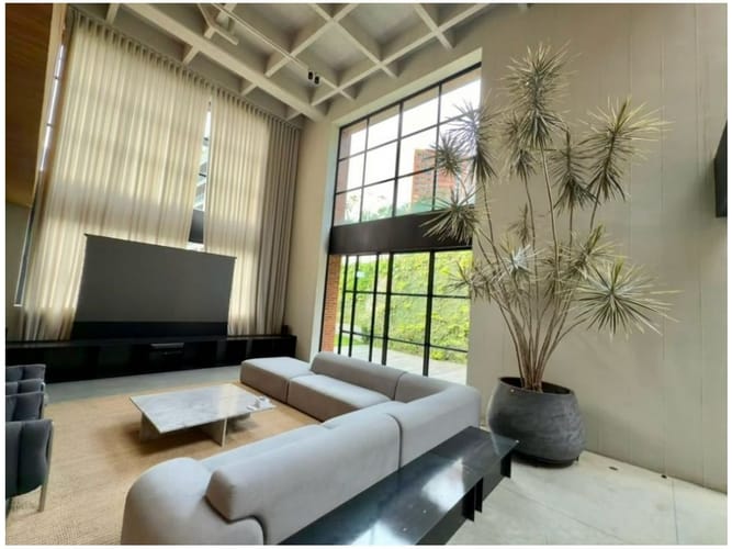 Apartamento de 3 alcobas en venta en Los Naranjos, Medellín, 375 m² · foto 10 de 13