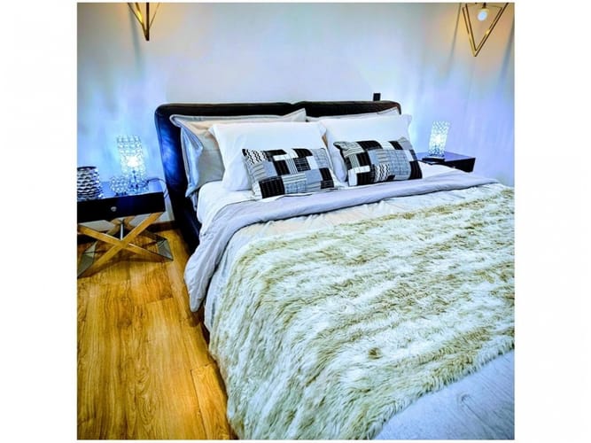 Apartamento de 2 alcobas en venta en El Poblado, Medellín, 58 m² · foto 9 de 15