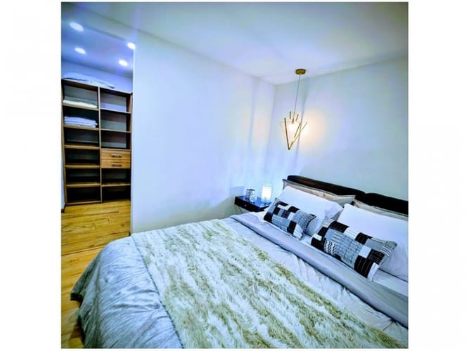 Apartamento de 2 alcobas en venta en El Poblado, Medellín, 58 m² · foto 11 de 15