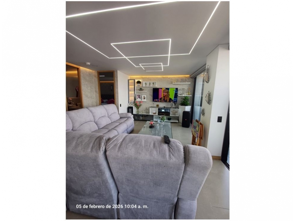 Apartamento en venta en El Poblado, Medellín · foto 6 de 10