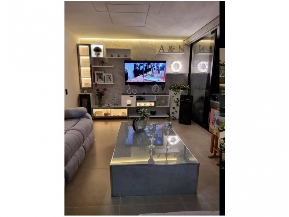 Apartamento en venta en El Poblado, Medellín · foto 7 de 10