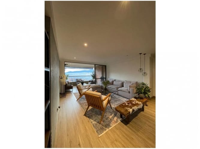 Apartamento de 3 alcobas en venta en El Poblado, Medellín, 179 m² · foto 4 de 24
