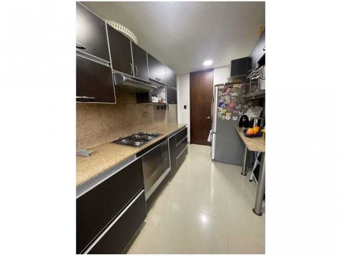 Apartamento de 3 alcobas en venta en El Poblado, Medellín, 179 m² · foto 9 de 24