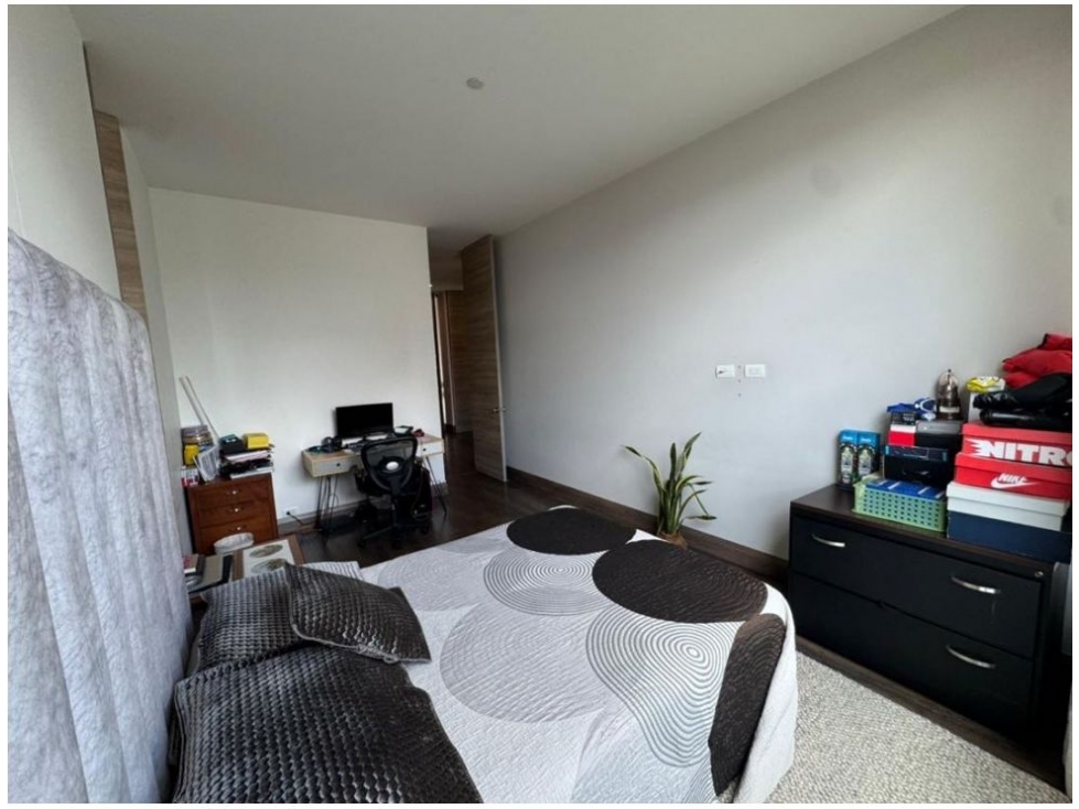 Apartamento en venta en El Poblado, Medellín · foto 5 de 24