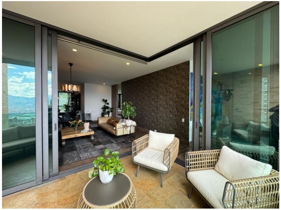 Apartamento en venta en El Poblado, Medellín · foto 9 de 24