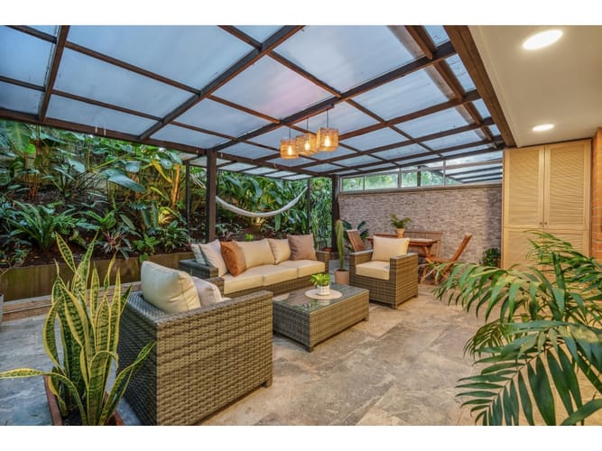 Apartamento de 1 alcoba en venta en Las Lomas, Medellín, 53 m² · foto 2 de 6