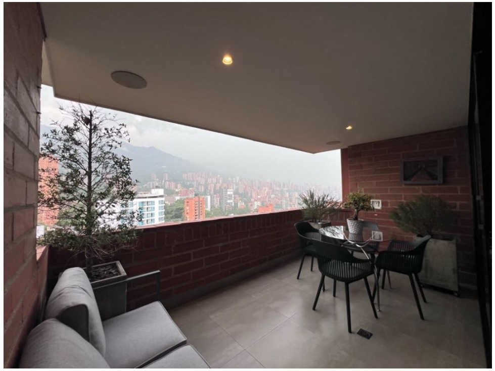 Apartamento en venta en El Poblado, Medellín · foto 7 de 24
