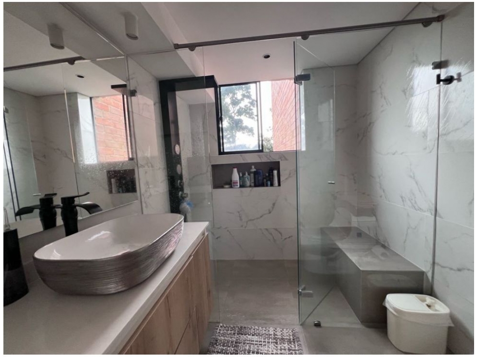 Apartamento en venta en El Poblado, Medellín · foto 17 de 24