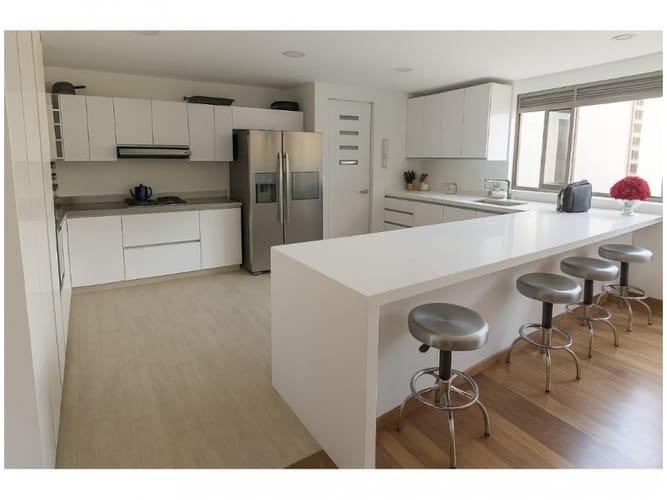 Apartamento de 3 alcobas en venta en Los Naranjos, Medellín, 245 m² · foto 9 de 24