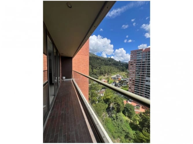 Apartamento en venta en El Poblado, Medellín · foto 11 de 22