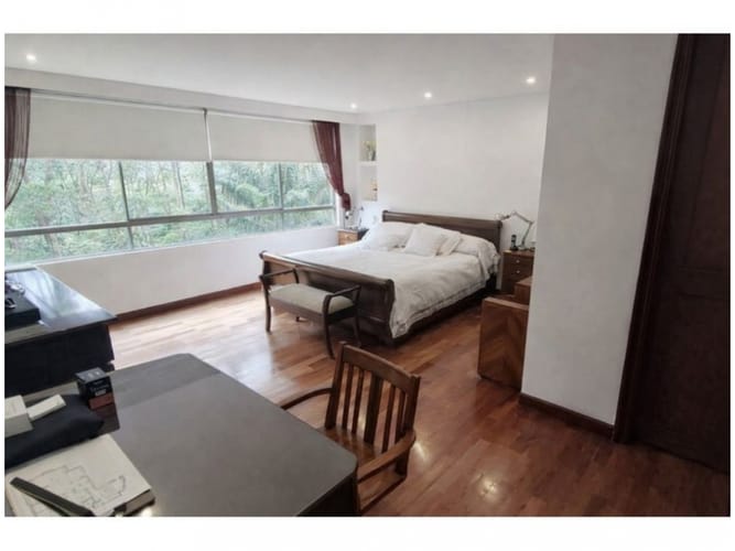 Apartamento de 3 alcobas en venta en Los Naranjos, Medellín, 245 m² · foto 19 de 24