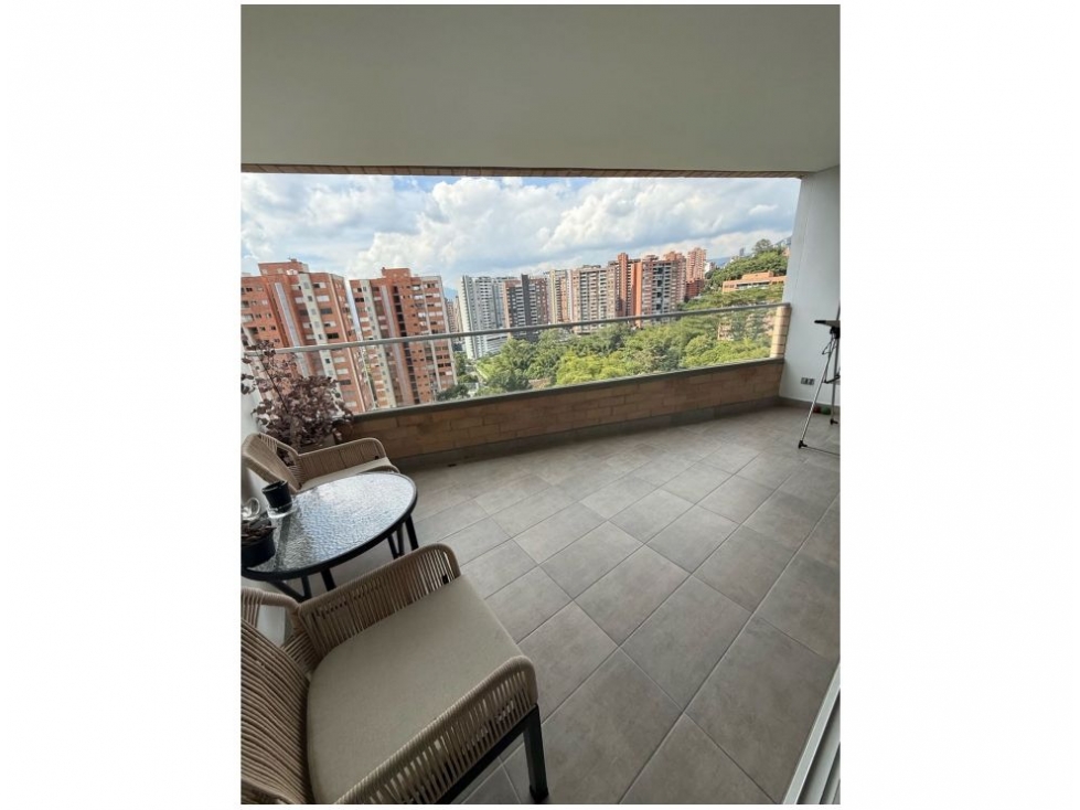 Apartamento en venta en Cumbres, Envigado · foto 3 de 24
