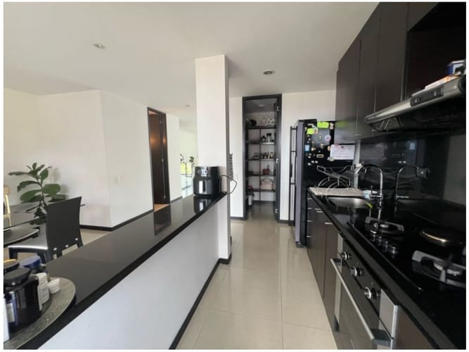 Apartamento en venta en El Poblado, Medellín · foto 13 de 22