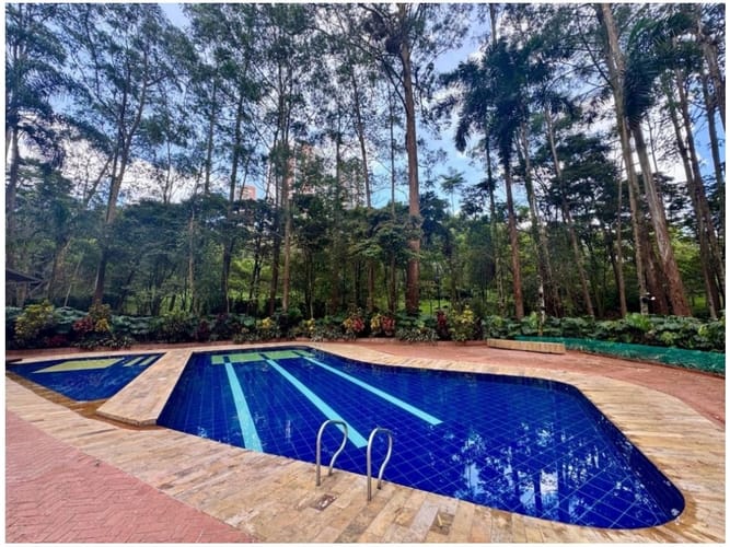 Apartamento de 3 alcobas en venta en Los Naranjos, Medellín, 245 m² · foto 23 de 24