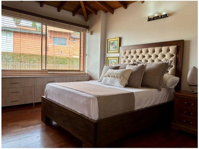 Casa de 4 alcobas en venta en Loma Del Chocho, Envigado, 318 m² · foto 24 de 24