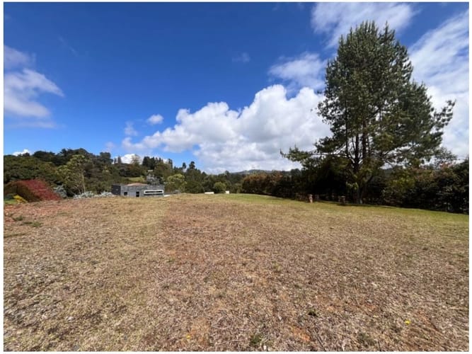 Lote en venta en Escobero, Envigado, 1220 m² · foto 2 de 6