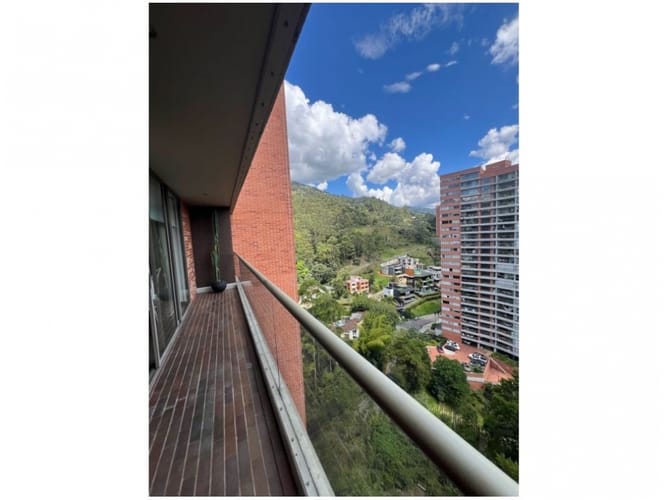 Apartamento en venta en El Poblado, Medellín · foto 19 de 22