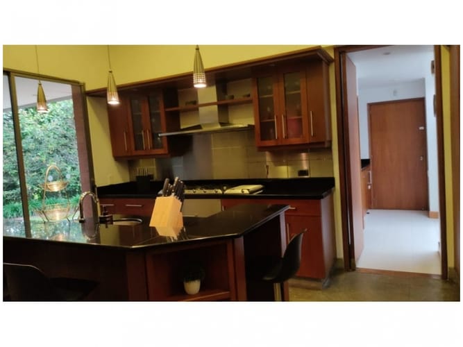 Casa de 2 alcobas en venta en El Poblado, Medellín, 600 m² · foto 5 de 16