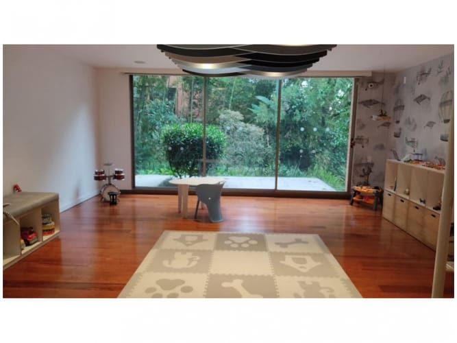 Casa de 2 alcobas en venta en El Poblado, Medellín, 600 m² · foto 9 de 16