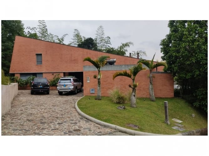 Casa de 2 alcobas en venta en El Poblado, Medellín, 600 m² · foto 16 de 16