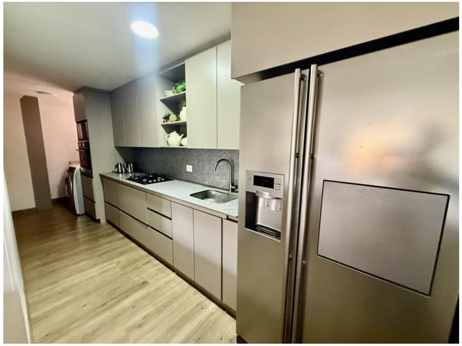 Apartamento en venta en El Poblado, Medellín · foto 7 de 20