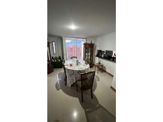 Apartamento de 4 alcobas en venta en Laureles, Medellín, 230 m² · foto 5 de 21