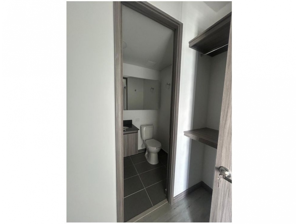 Apartamento en venta en El Poblado, Medellín · foto 8 de 16