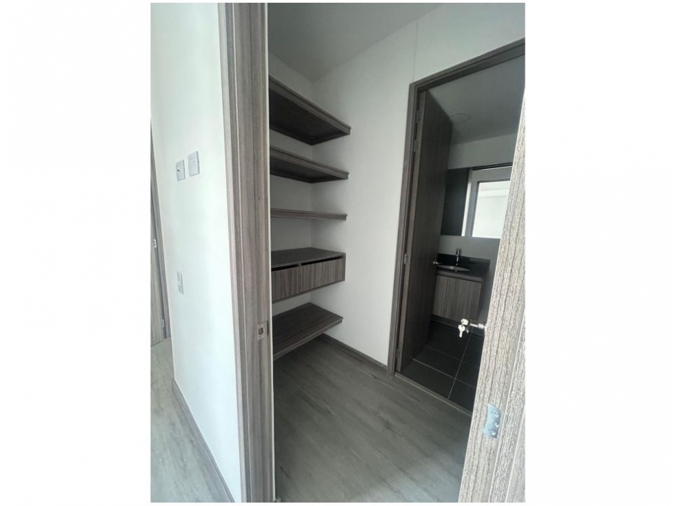 Apartamento en venta en El Poblado, Medellín · foto 9 de 16