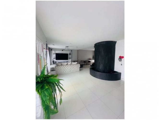 Casa de 4 alcobas en venta en San Jose, Sabaneta, 411 m² · foto 4 de 24