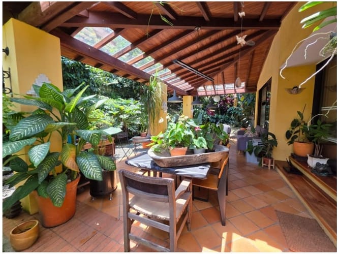 Casa de 3 alcobas en venta en La Florida, Medellín, 220 m² · foto 4 de 24