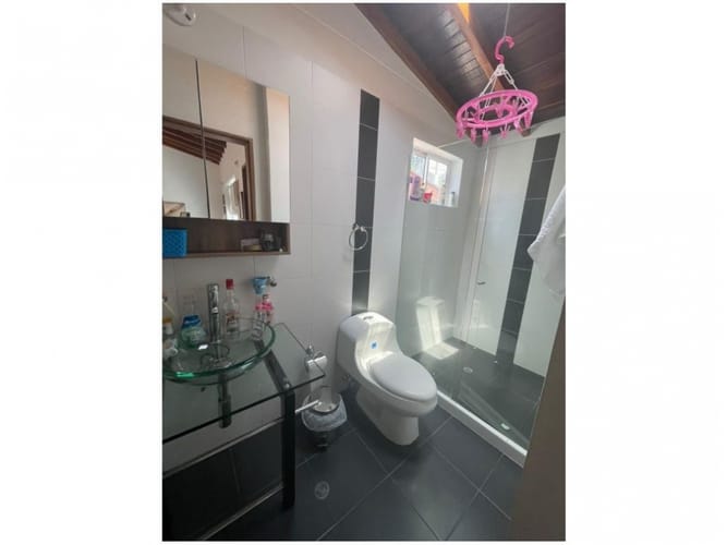 Casa de 4 alcobas en venta en San Jose, Sabaneta, 411 m² · foto 7 de 24