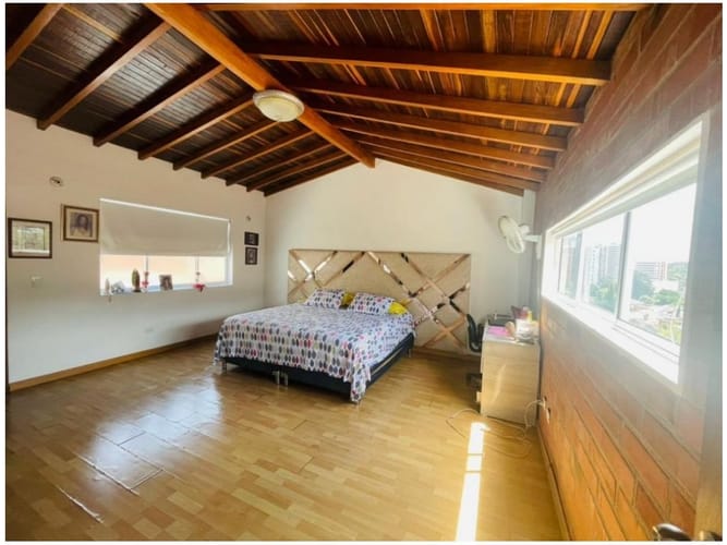 Casa de 4 alcobas en venta en San Jose, Sabaneta, 411 m² · foto 9 de 24