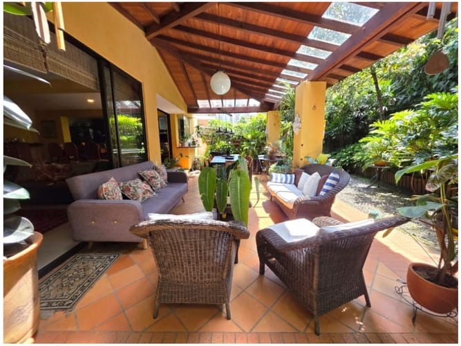 Casa de 3 alcobas en venta en La Florida, Medellín, 220 m² · foto 9 de 24