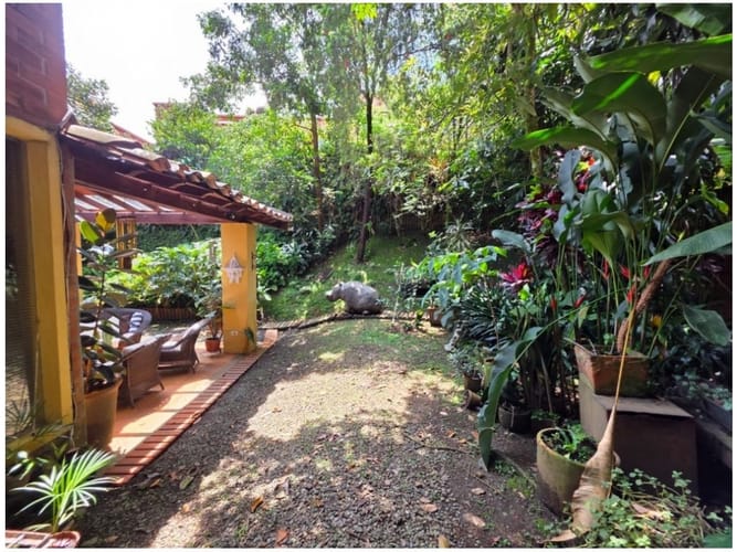 Casa de 3 alcobas en venta en La Florida, Medellín, 220 m² · foto 12 de 24