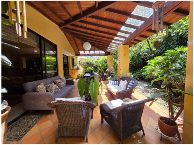 Casa de 3 alcobas en venta en La Florida, Medellín, 220 m² · foto 13 de 24