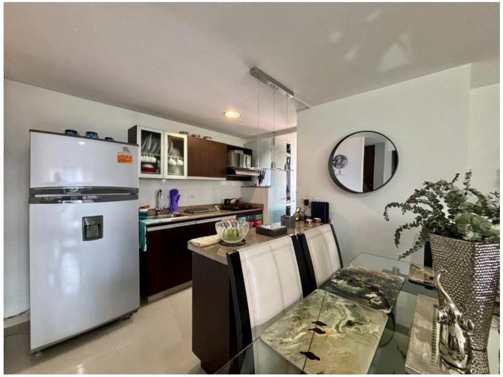 Apartamento en venta en El Poblado, Medellín · foto 2 de 19