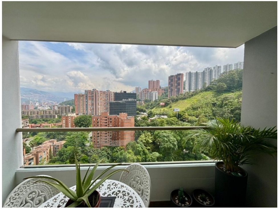 Apartamento en venta en El Poblado, Medellín · foto 12 de 19