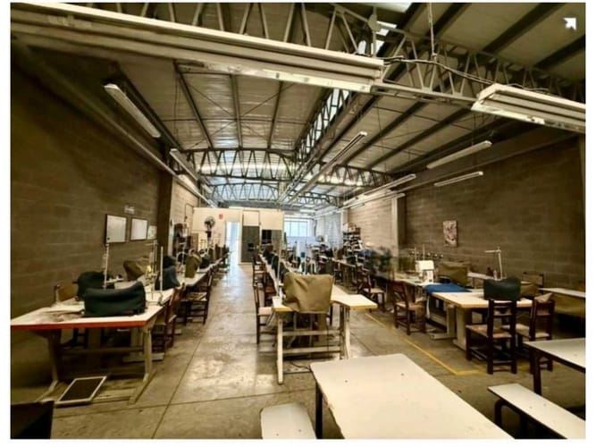 Bodega en venta en Urbanización Villa Paula, Itagüí, 542 m² · foto 2 de 8