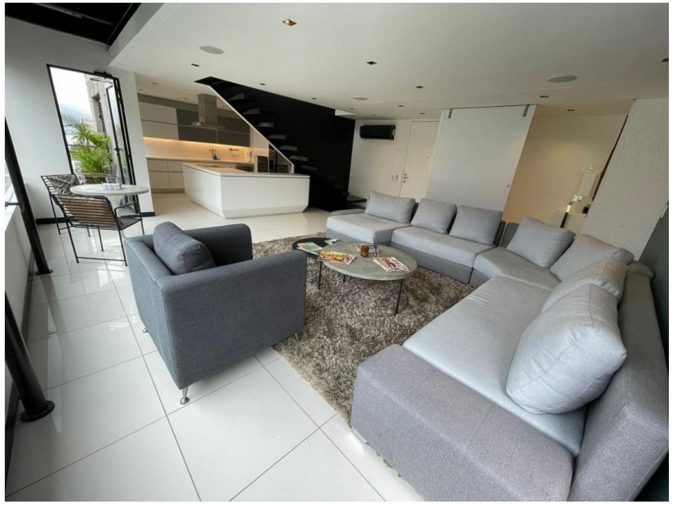 Apartamento en venta en El Poblado, Medellín · foto 3 de 24