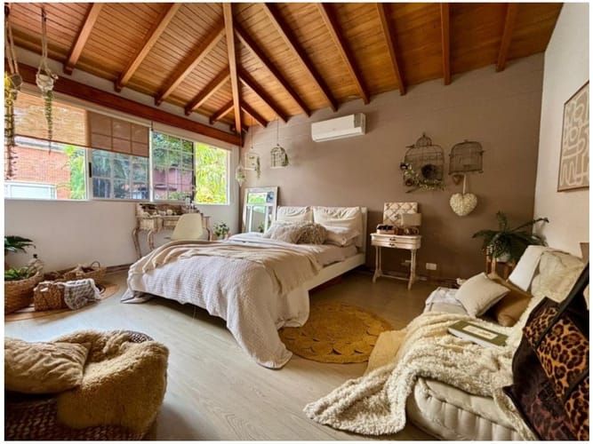 Casa de 3 alcobas en venta en Loma Benedictinos, Envigado, 350 m² · foto 12 de 24