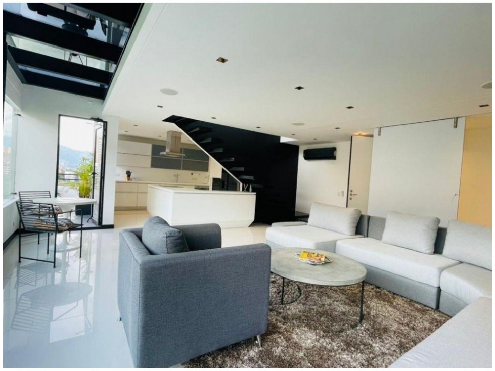Apartamento en venta en El Poblado, Medellín · foto 5 de 24