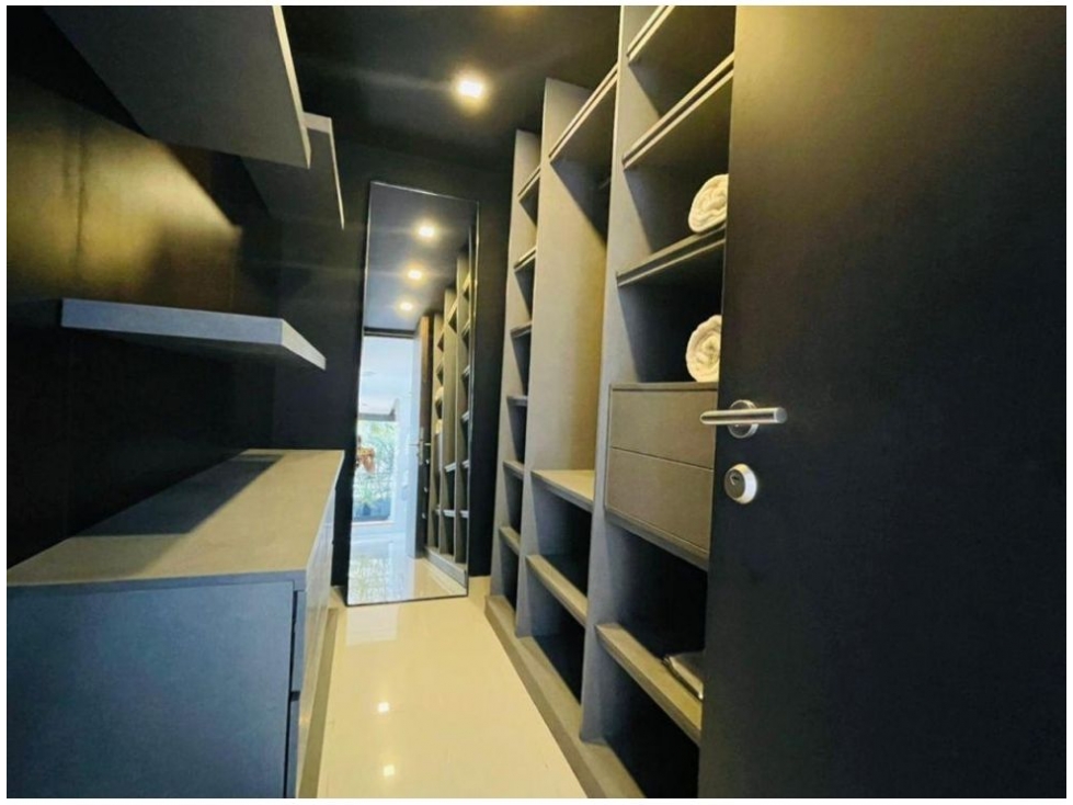 Apartamento en venta en El Poblado, Medellín · foto 8 de 24
