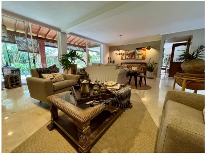 Casa de 3 alcobas en venta en Loma Benedictinos, Envigado, 350 m² · foto 18 de 24