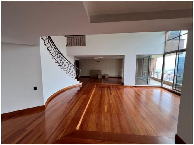 Apartamento de 3 alcobas en venta en Los Naranjos, Medellín, 341 m² · foto 5 de 24