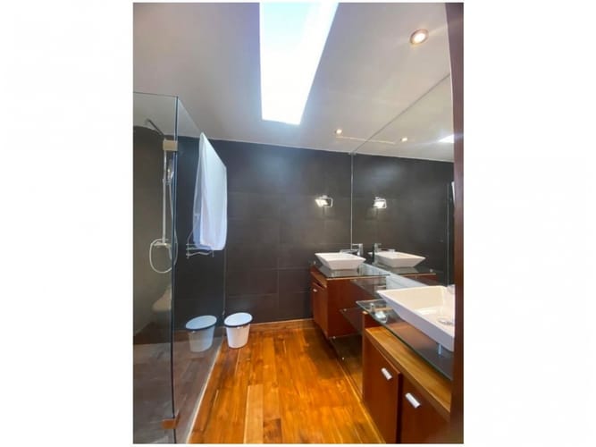 Casa de 5 alcobas en venta en Loma Del Escobero, Envigado, 450 m² · foto 17 de 24