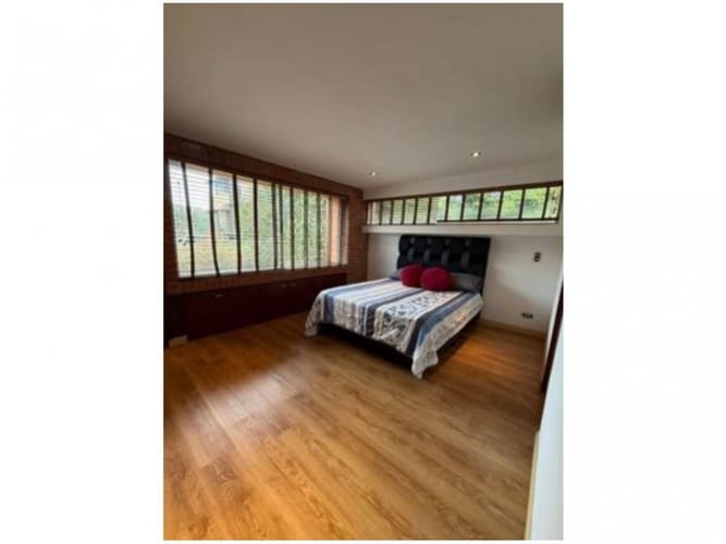 Casa de 5 alcobas en venta en Loma Del Escobero, Envigado, 450 m² · foto 19 de 24
