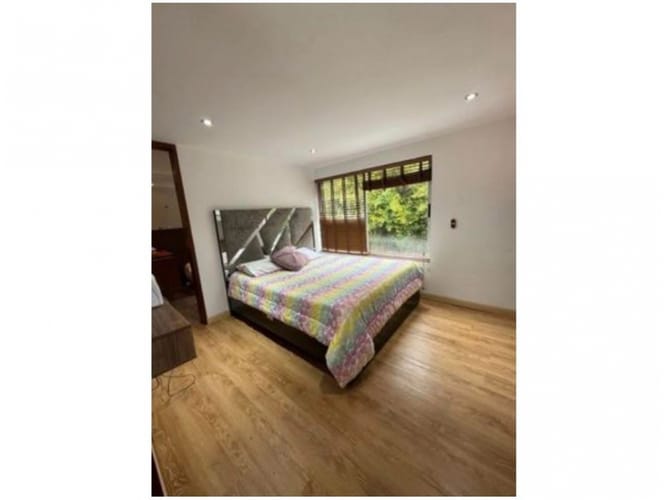 Casa de 5 alcobas en venta en Loma Del Escobero, Envigado, 450 m² · foto 20 de 24