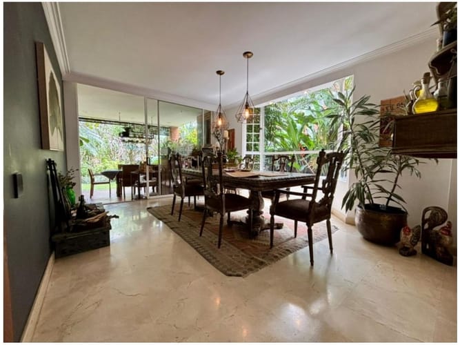 Casa de 3 alcobas en venta en Loma Benedictinos, Envigado, 350 m² · foto 23 de 24