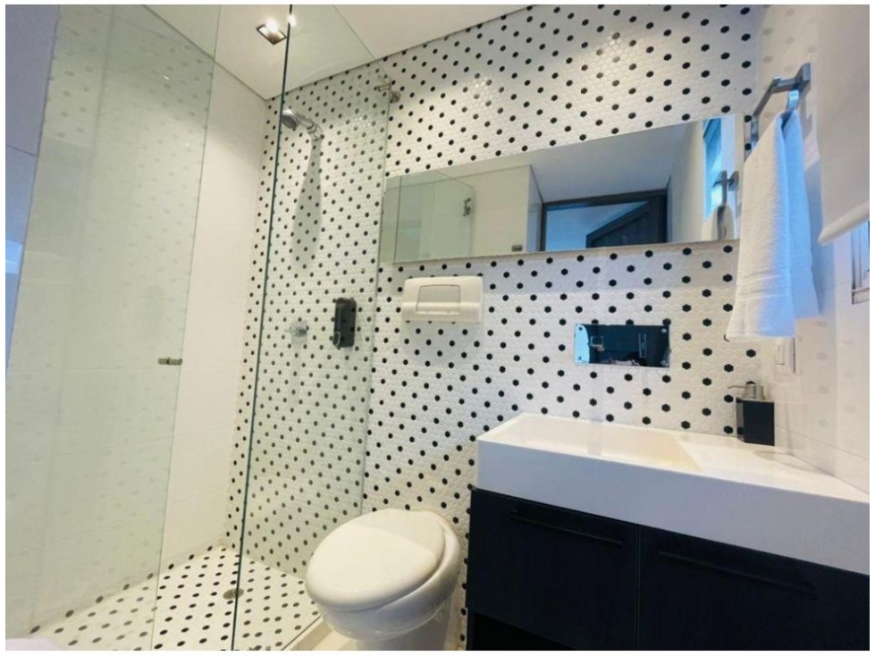 Apartamento en venta en El Poblado, Medellín · foto 18 de 24